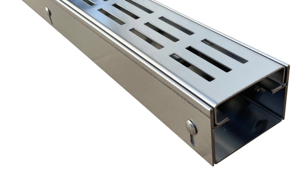 Edelstahlentwässerungsrinne mit Ablaufstutzen, Bauhöhe 60 bis 80mm, Rost Längsschlitz Design SET Typ 1